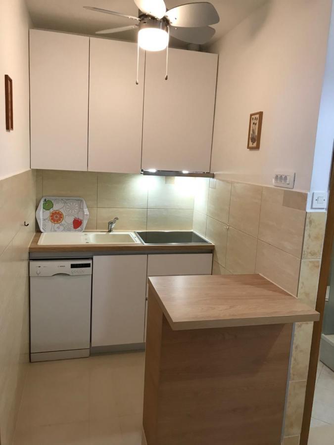 Bava Apartamento Ugljan Exterior foto