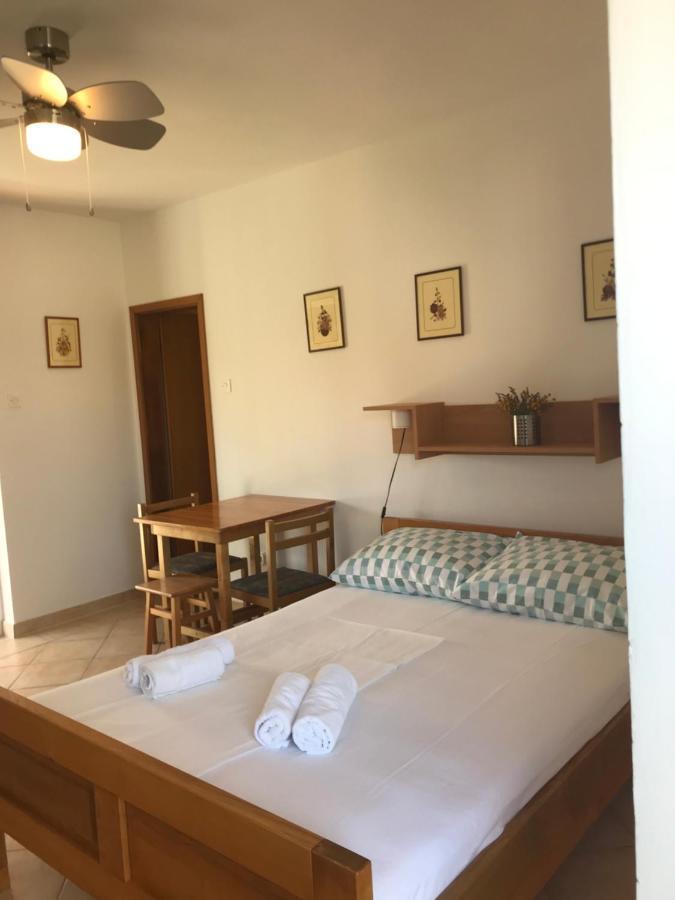 Bava Apartamento Ugljan Exterior foto