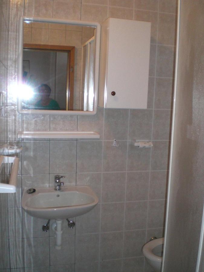 Bava Apartamento Ugljan Exterior foto